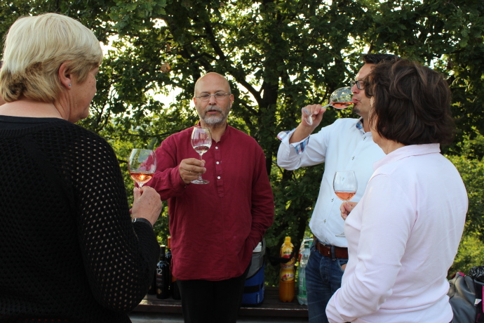  Go on a vineyard hike with a Radebeul winegrower, including a tasting of 4 Ra... 
